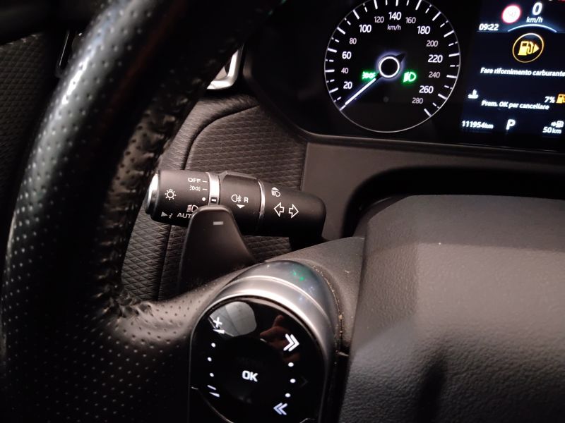 GuidiCar - LAND ROVER Range Rover Velar 2020 Range Rover Velar 2.0d i4 HSE 240cv auto my20 Usato